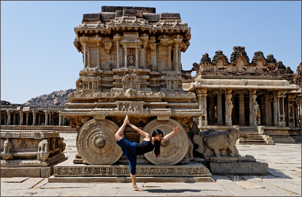 natrajasana in hampi